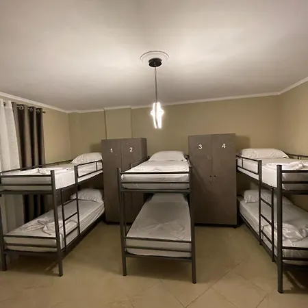 Buda Hostel *